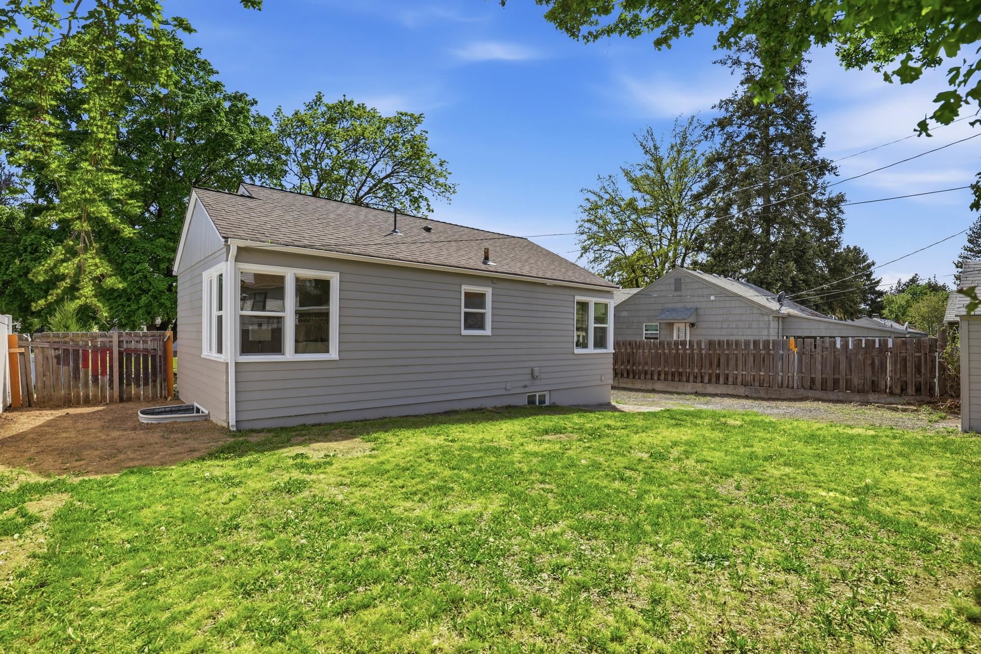 2630 W Walton Ave - Photo 25