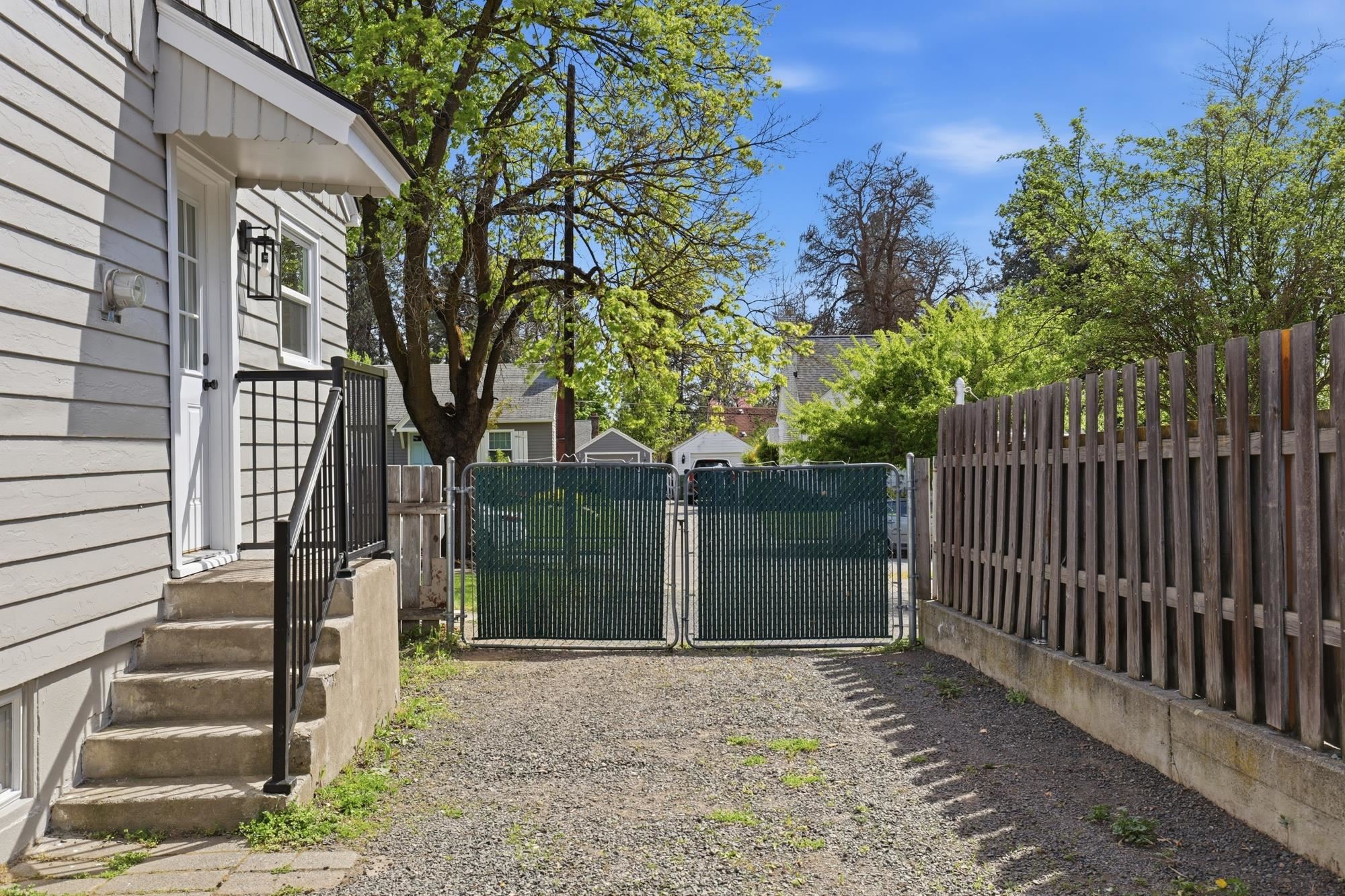 2630 W Walton Ave - Photo 27