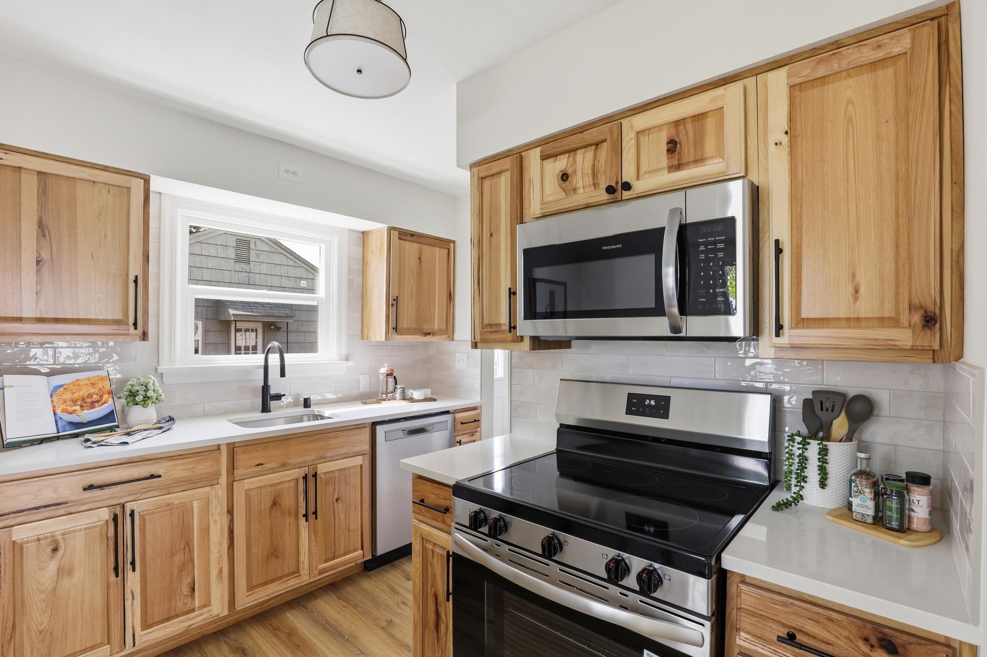 2630 W Walton Ave - Photo 8