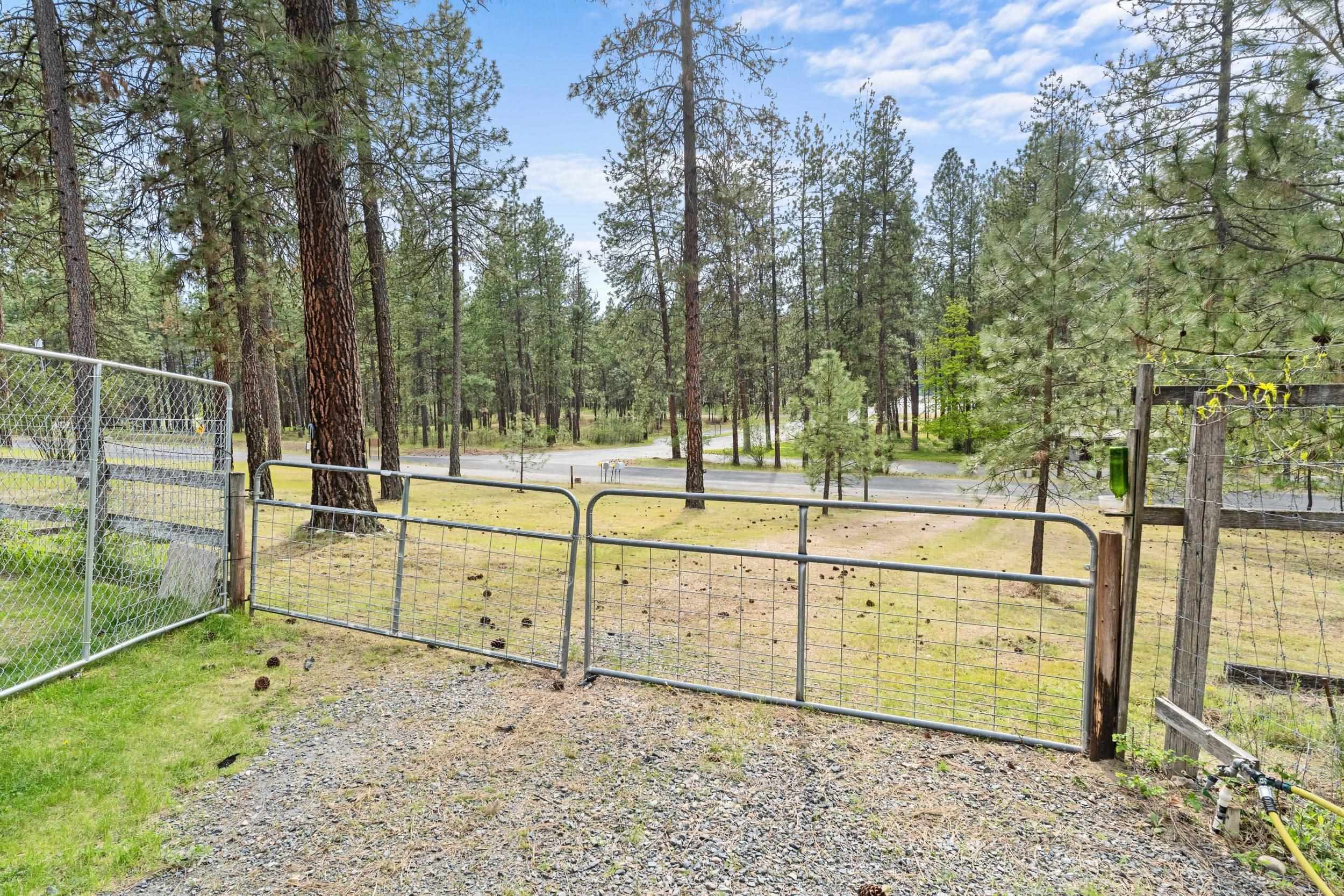 1367 Kettle Park Rd - Photo 32