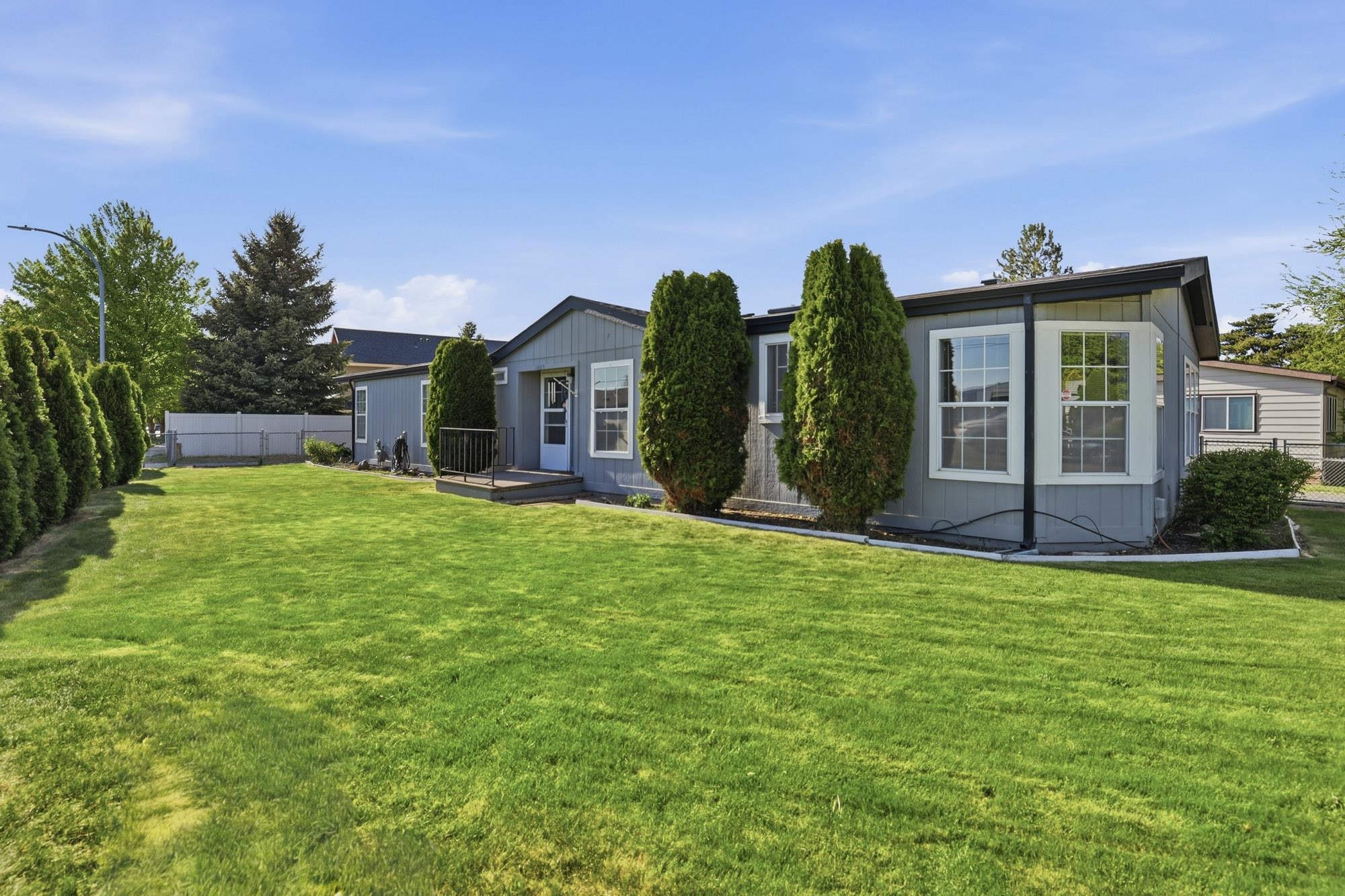 1603 N GLENBROOK Rd - Photo 1