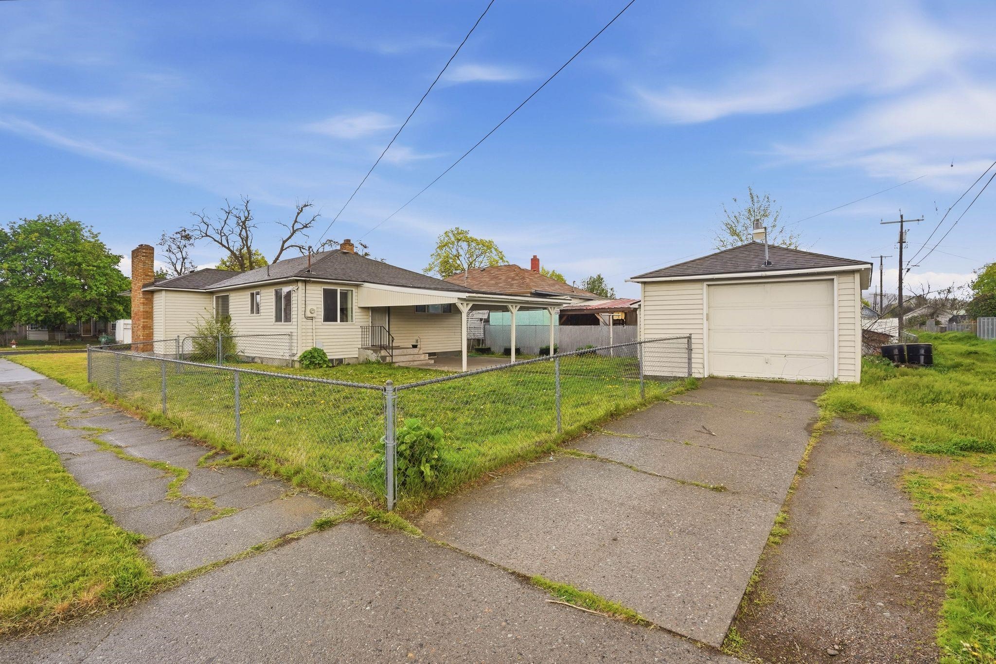 2304 E E Sanson Ave - Photo 3