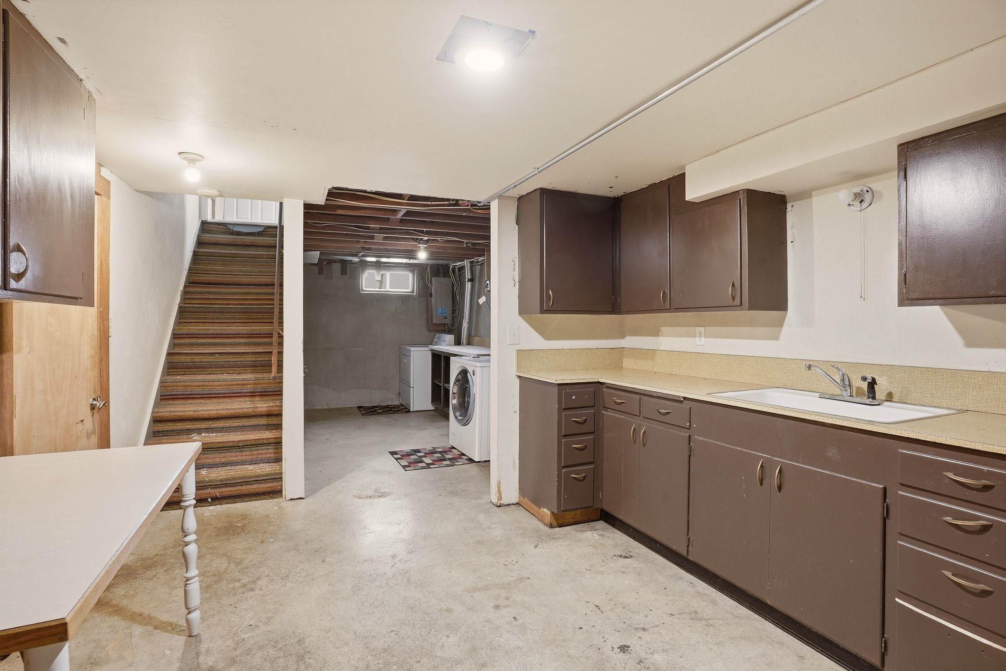 2304 E E Sanson Ave - Photo 24
