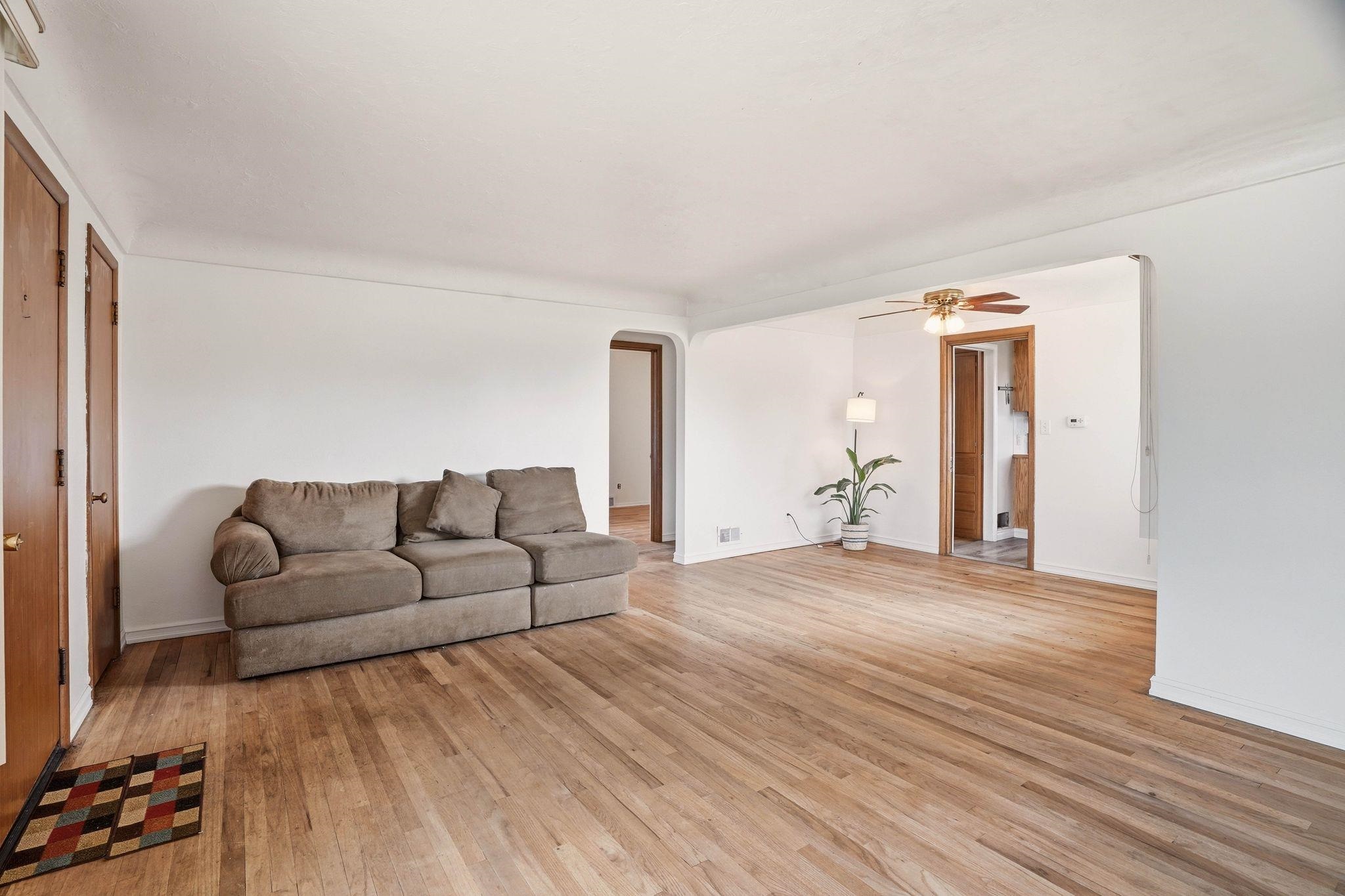 2304 E E Sanson Ave - Photo 4
