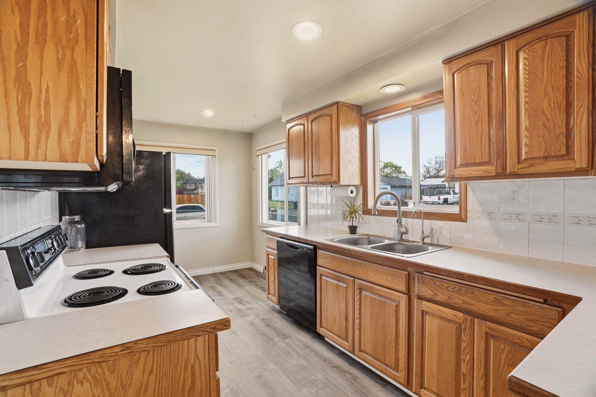 2304 E E Sanson Ave - Photo 8