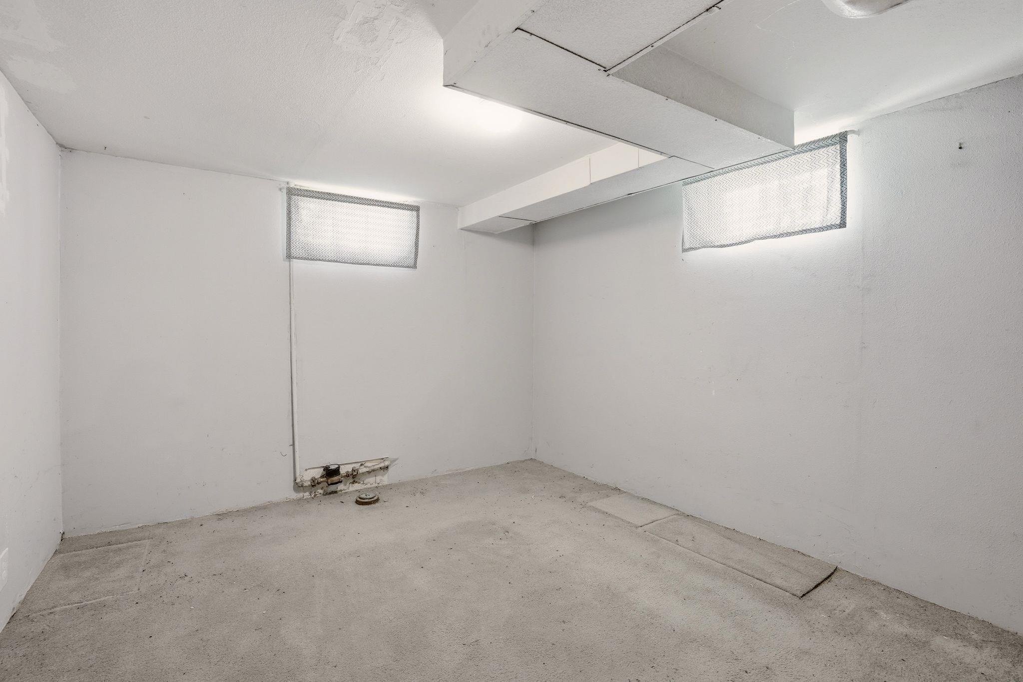 2425 E Gordon Ave - Photo 11