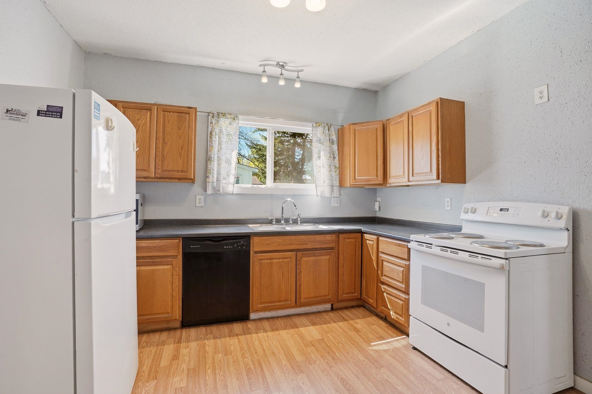 2425 E Gordon Ave - Photo 5