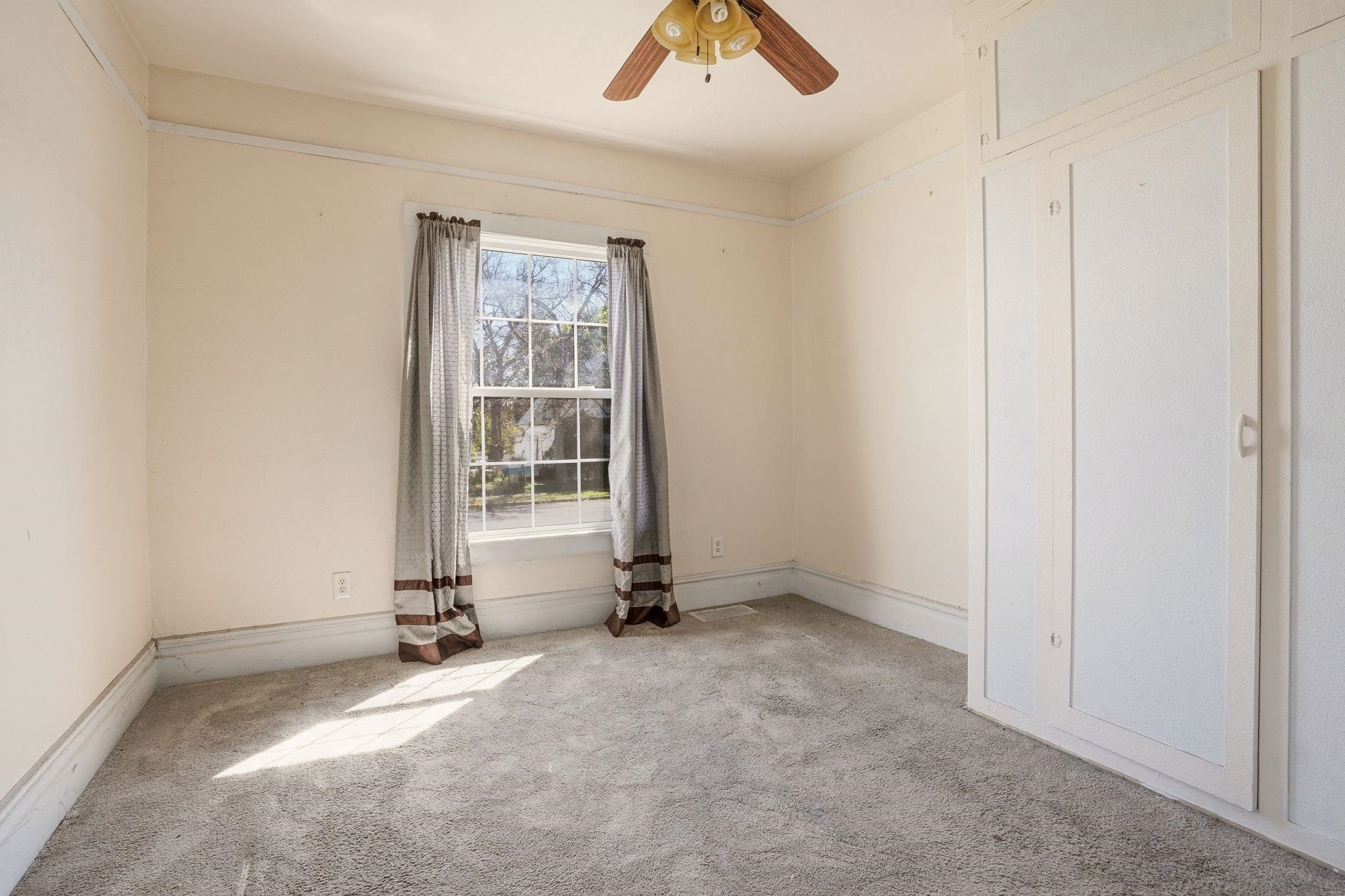 2425 E Gordon Ave - Photo 7