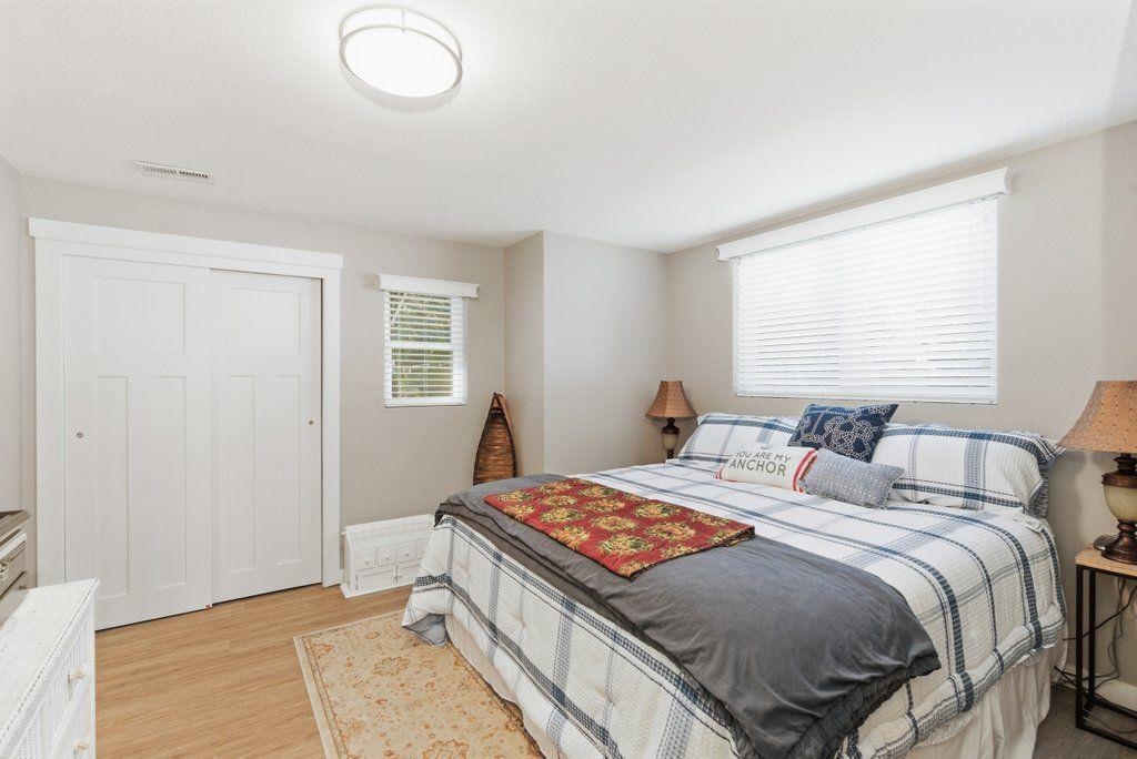 111 Terrace Ave - Photo 19