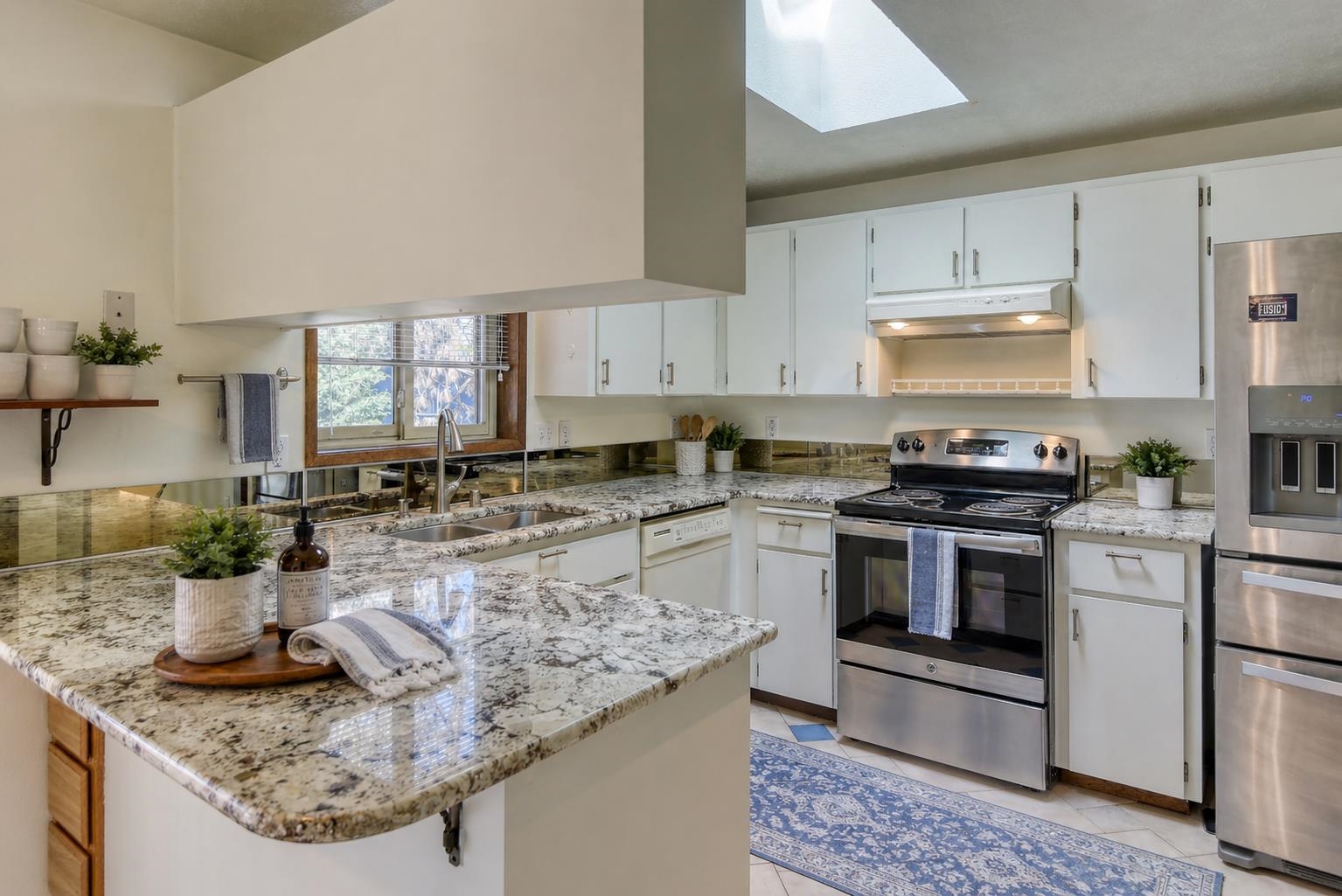8515 N ANTIETAM Dr - Photo 9