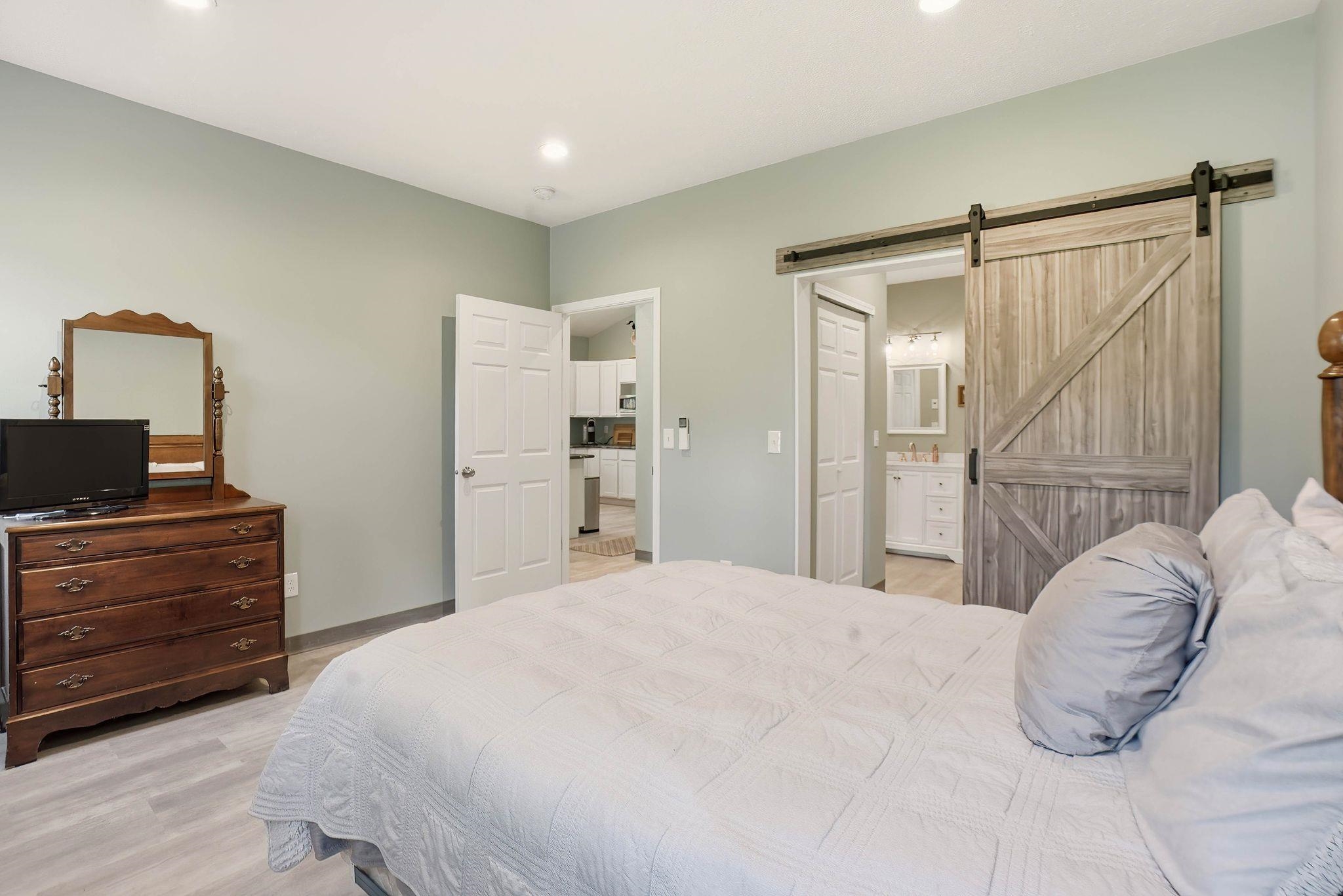 870 McGowen Rd - Photo 10
