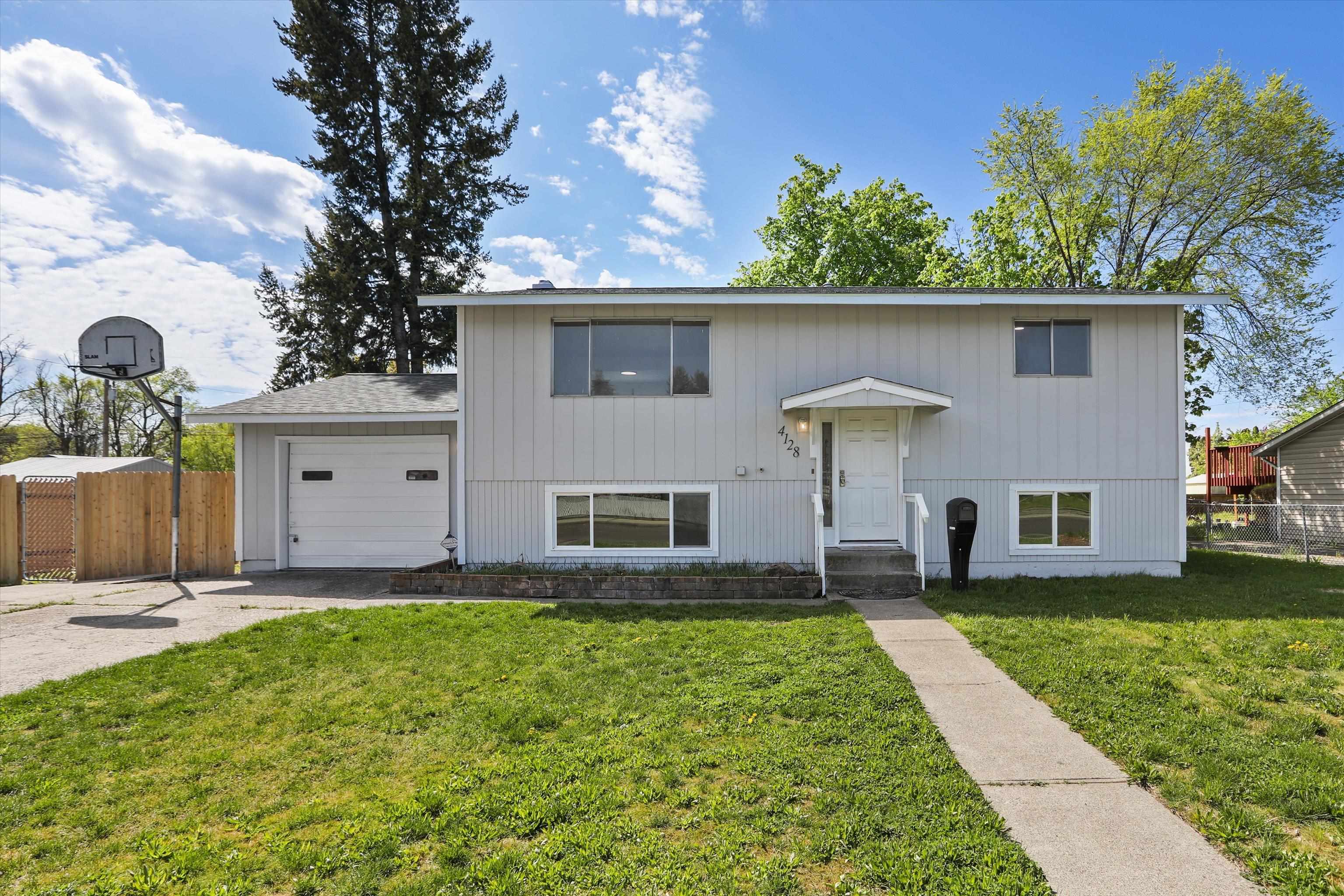 4128 E Cleveland Ave - Photo 1