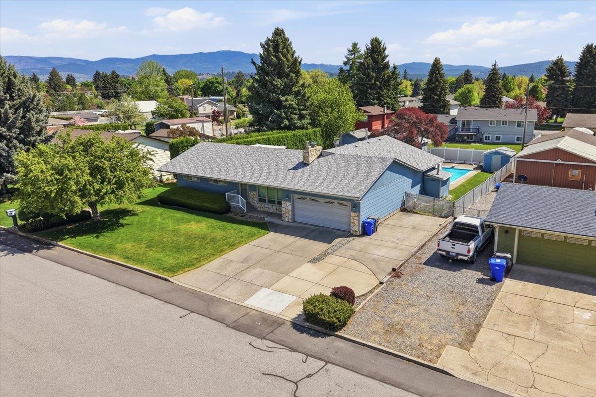 14212 E Boone Ave - Photo 2