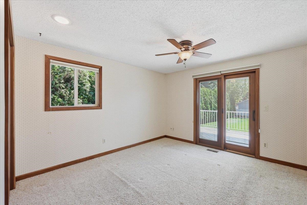 14212 E Boone Ave - Photo 13