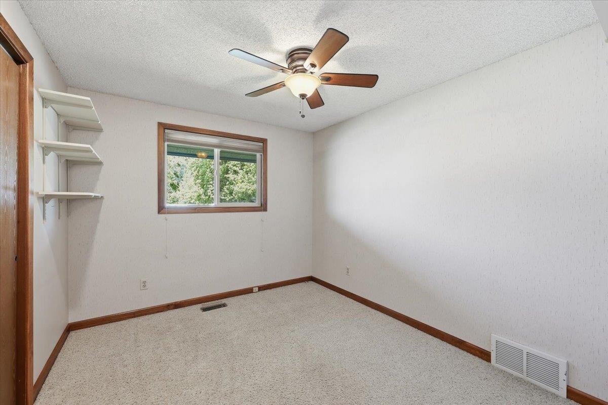 14212 E Boone Ave - Photo 16