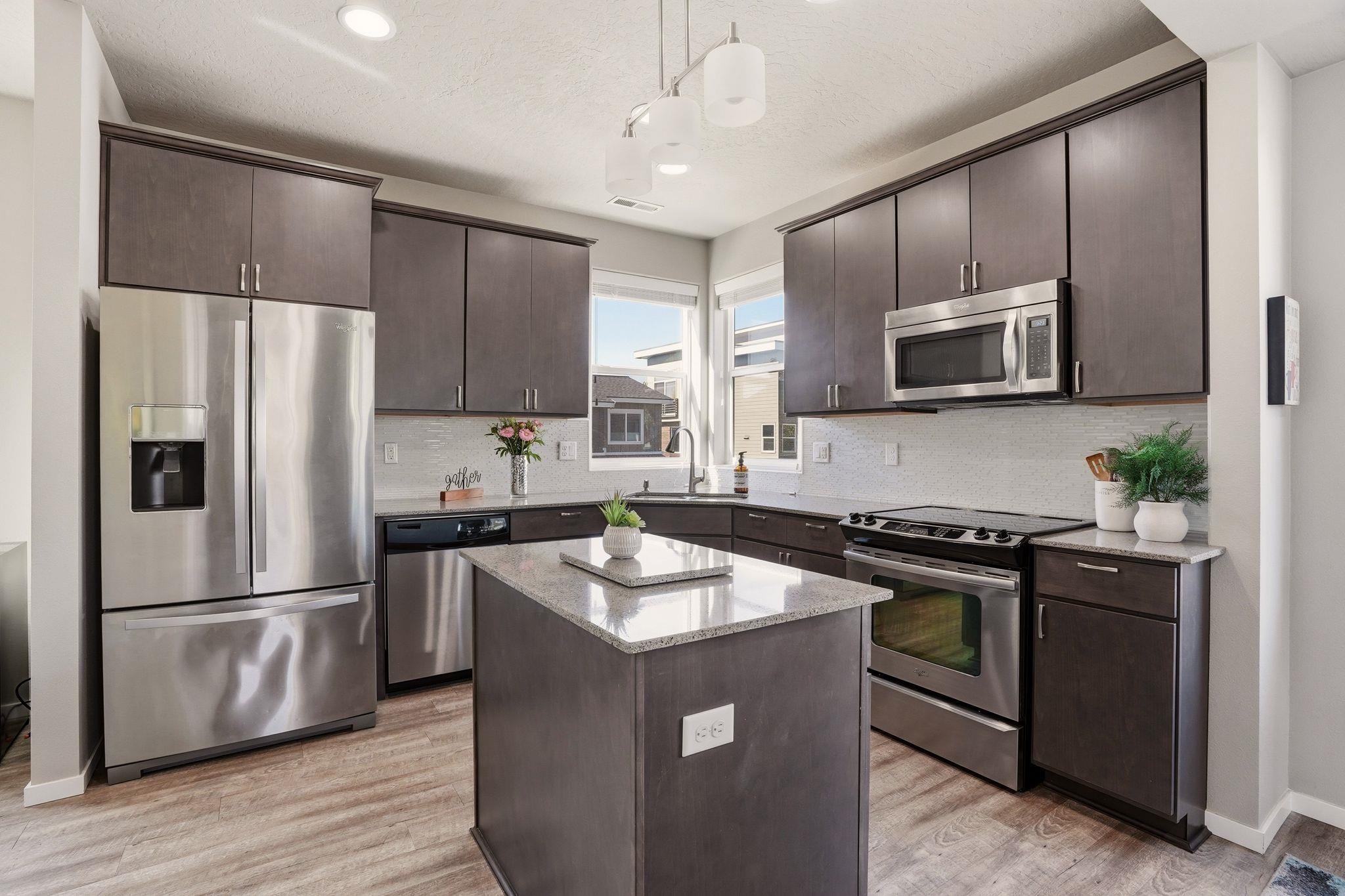 2211 W Bridge Ave - Photo 16