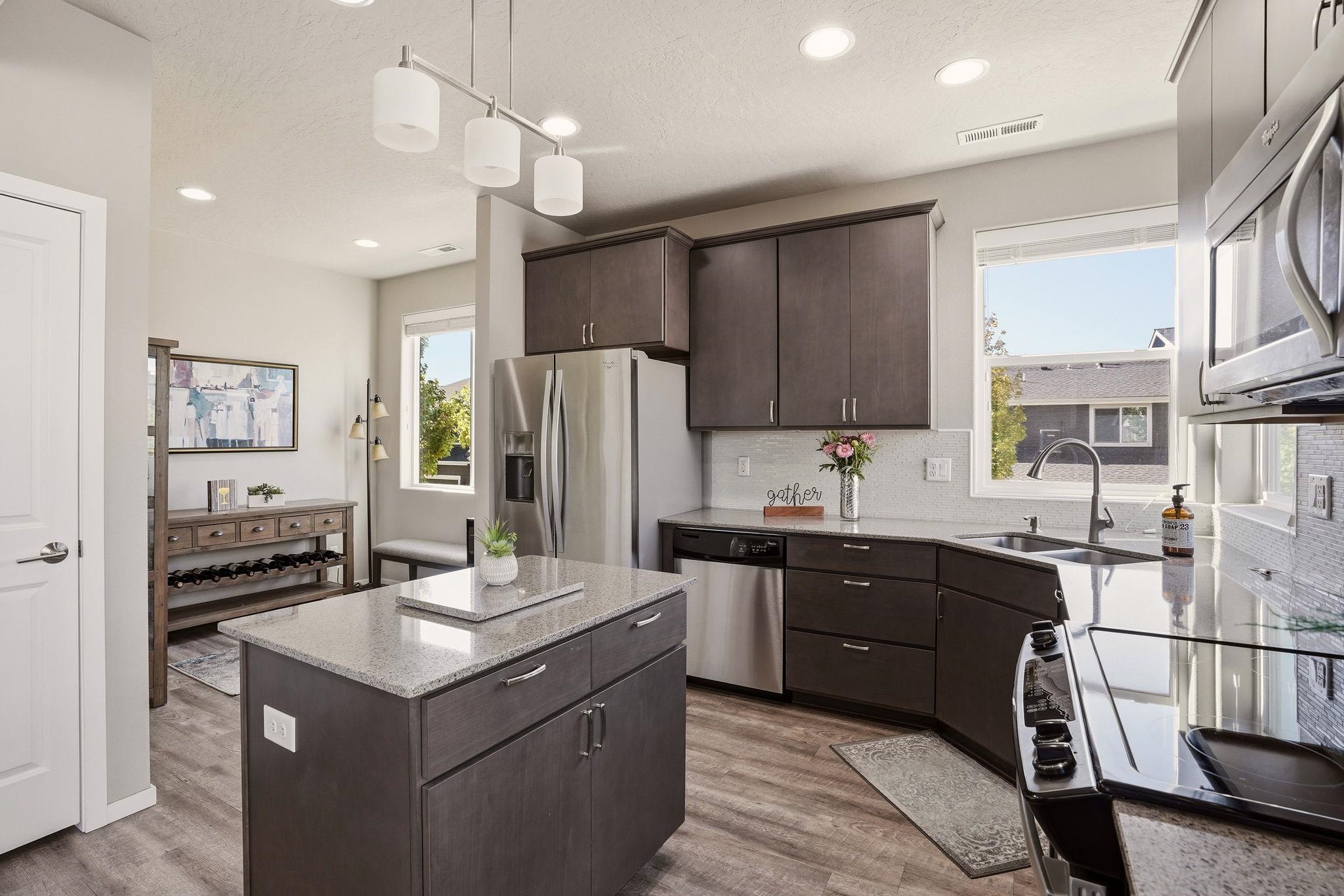 2211 W Bridge Ave - Photo 17