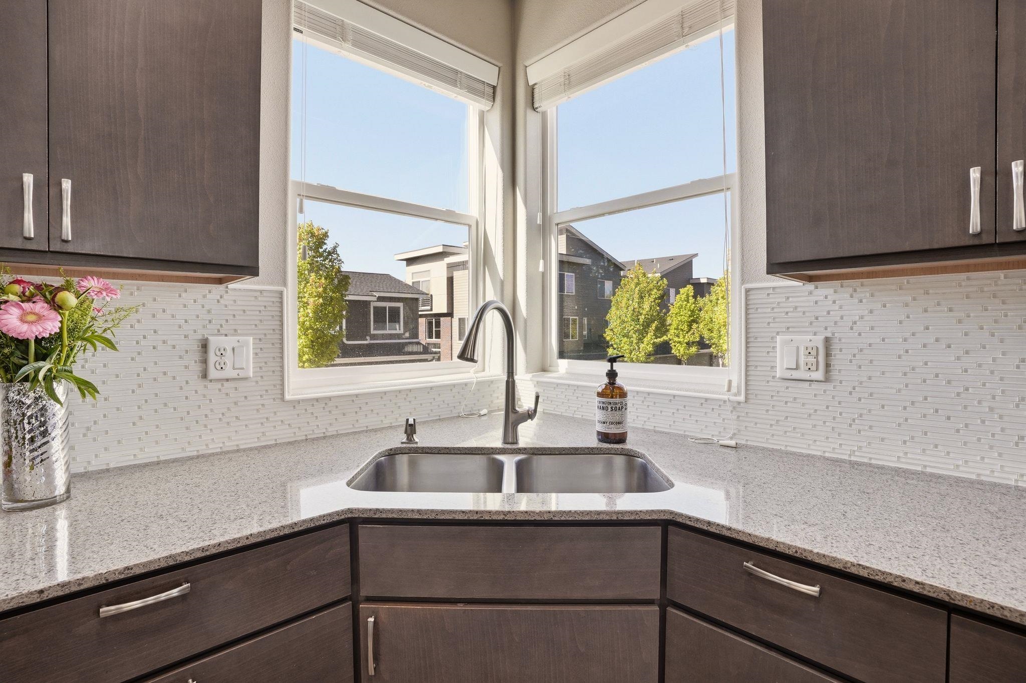 2211 W Bridge Ave - Photo 21
