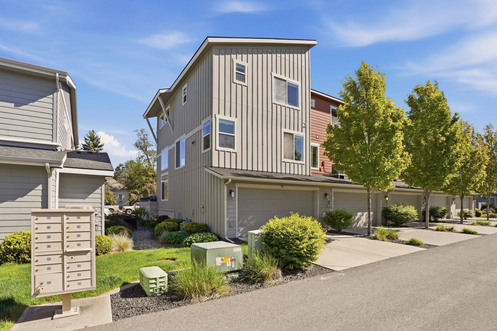 2211 W Bridge Ave - Photo 34