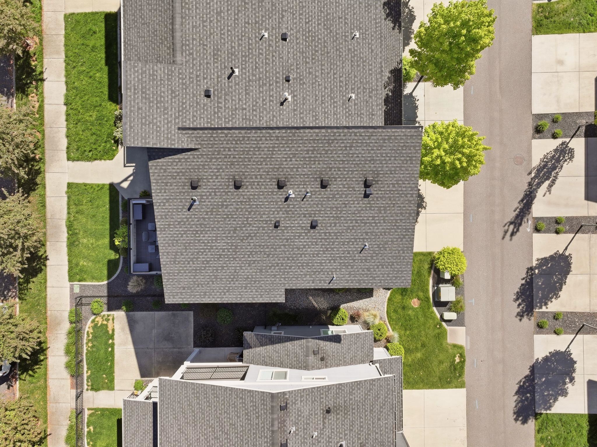 2211 W Bridge Ave - Photo 35