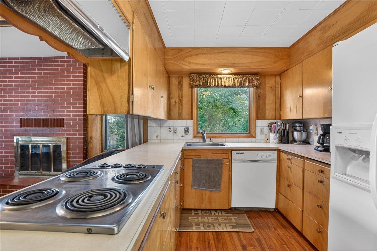 709 Marshall St - Photo 11