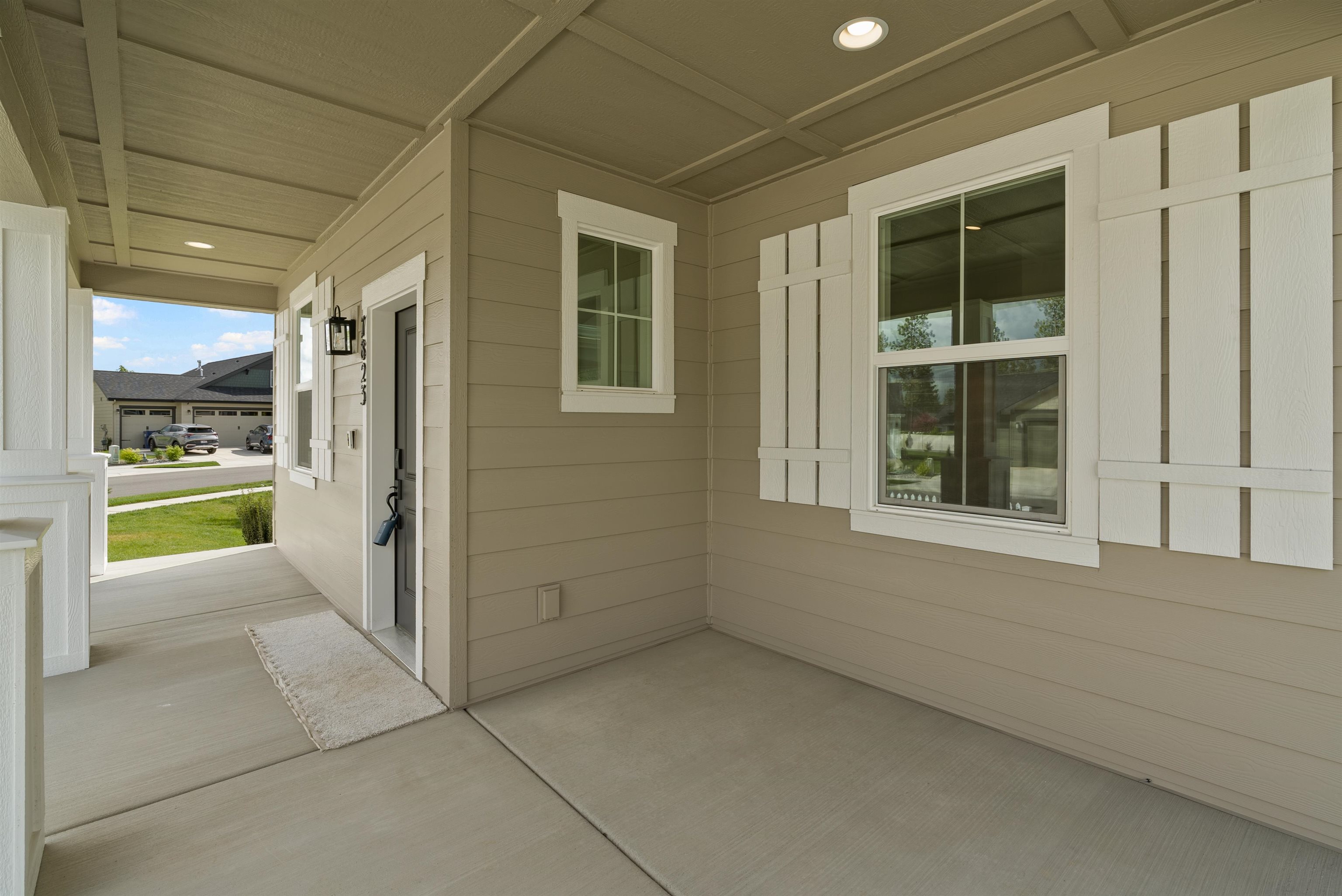 2591 N Rydal Ln - Photo 2