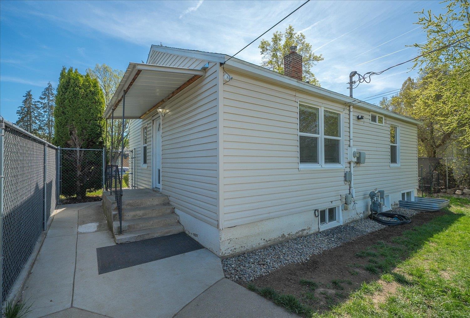4911 N ELM St - Photo 12