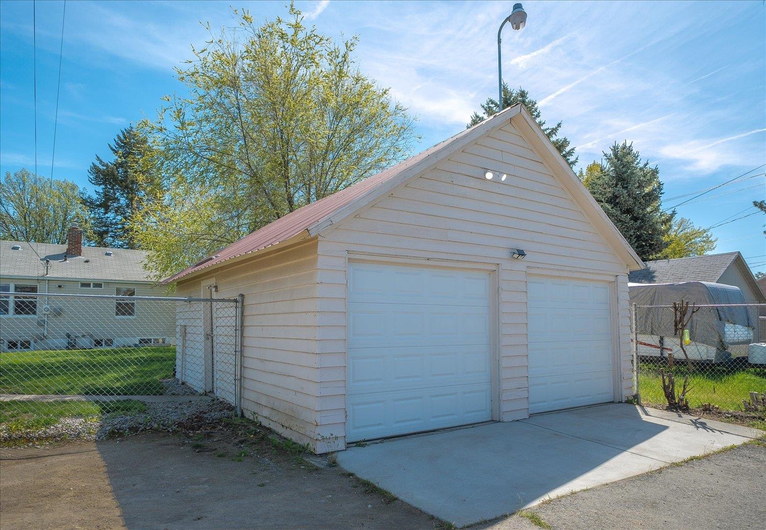4911 N ELM St - Photo 15