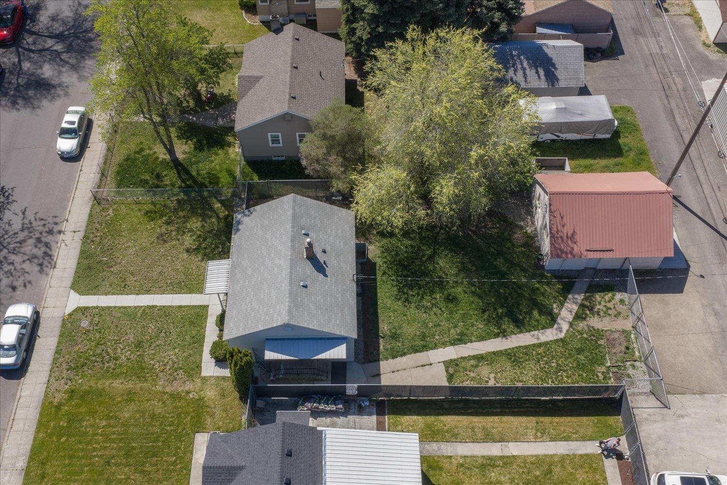 4911 N ELM St - Photo 18