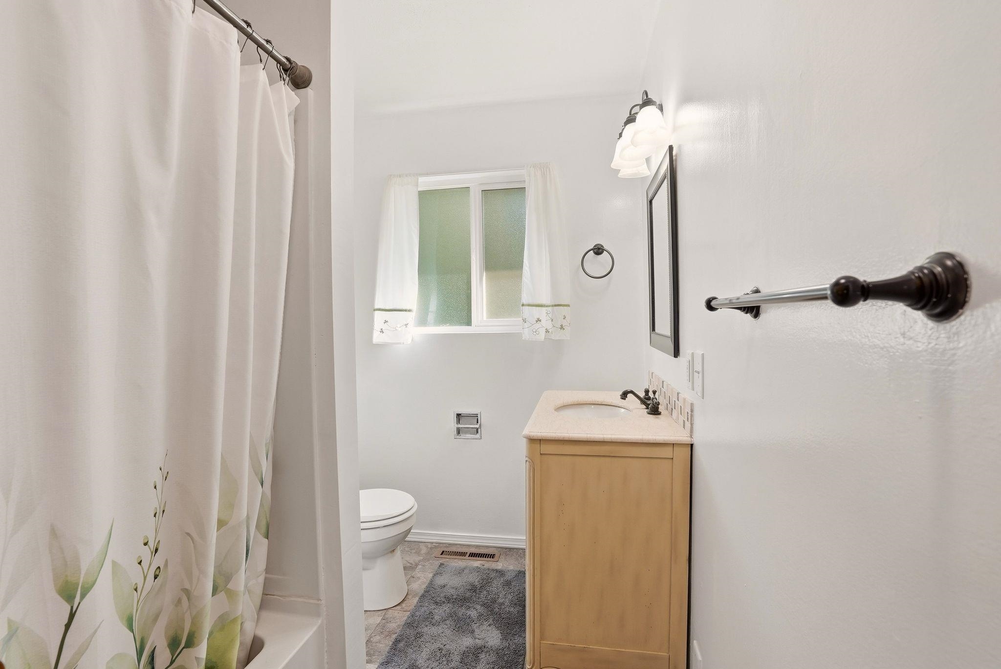 809 E Southview Ave - Photo 25