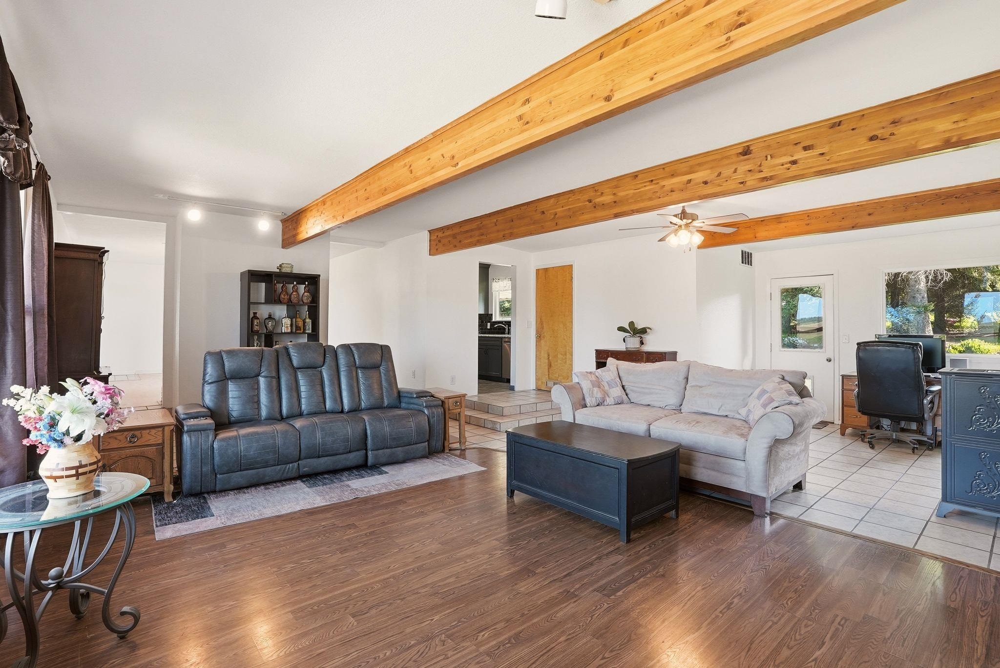 809 E Southview Ave - Photo 9