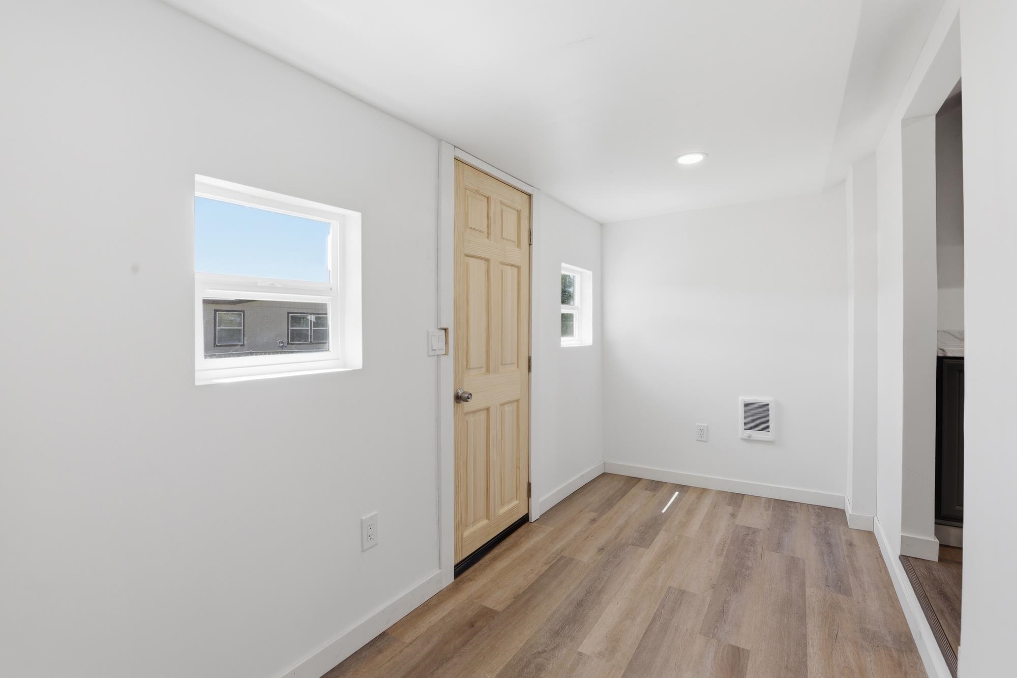 5008 E 5th Ave - Photo 4