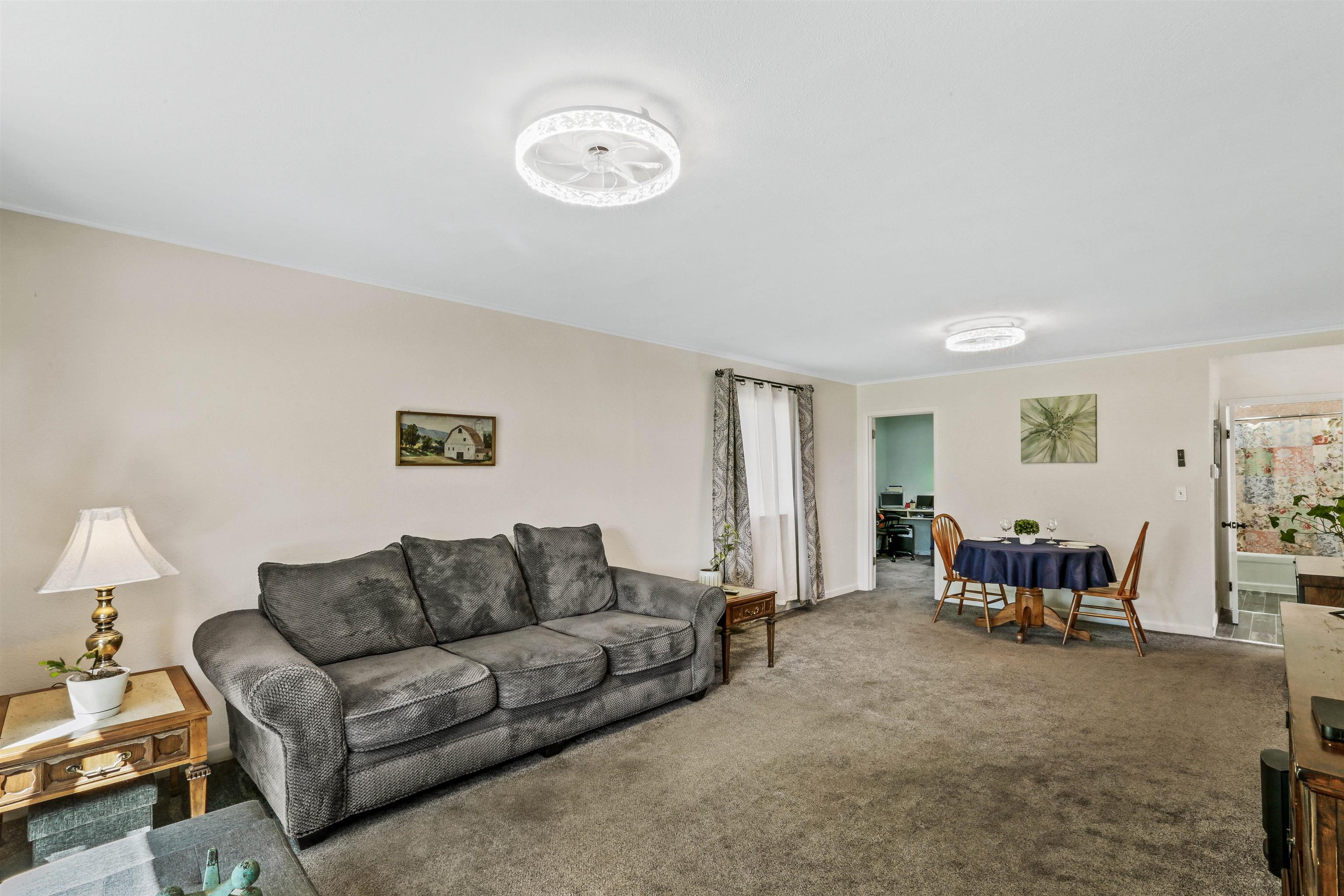 1657 E Crown Ave - Photo 4