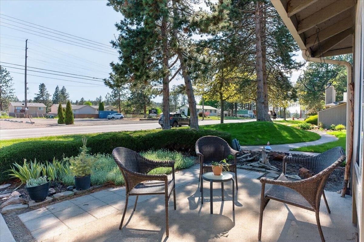 6004 E 6th Ave - Photo 3