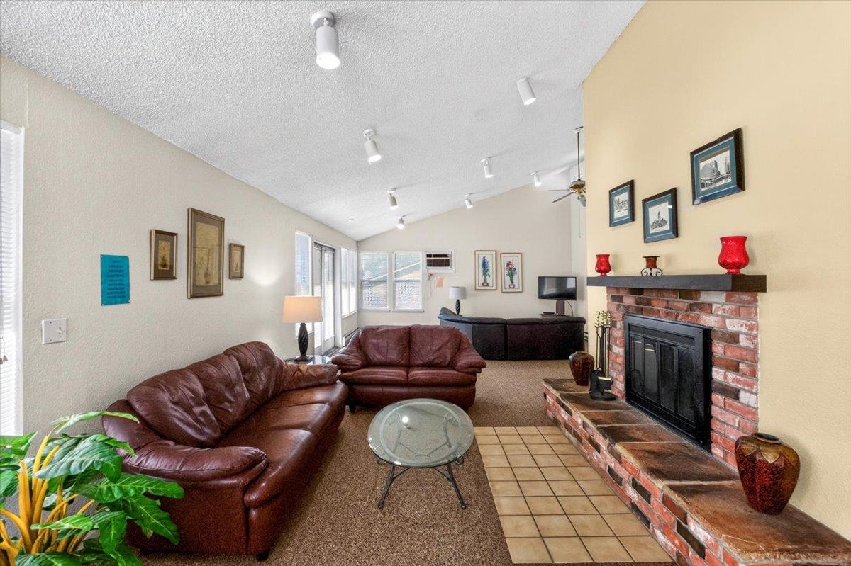 6004 E 6th Ave - Photo 31