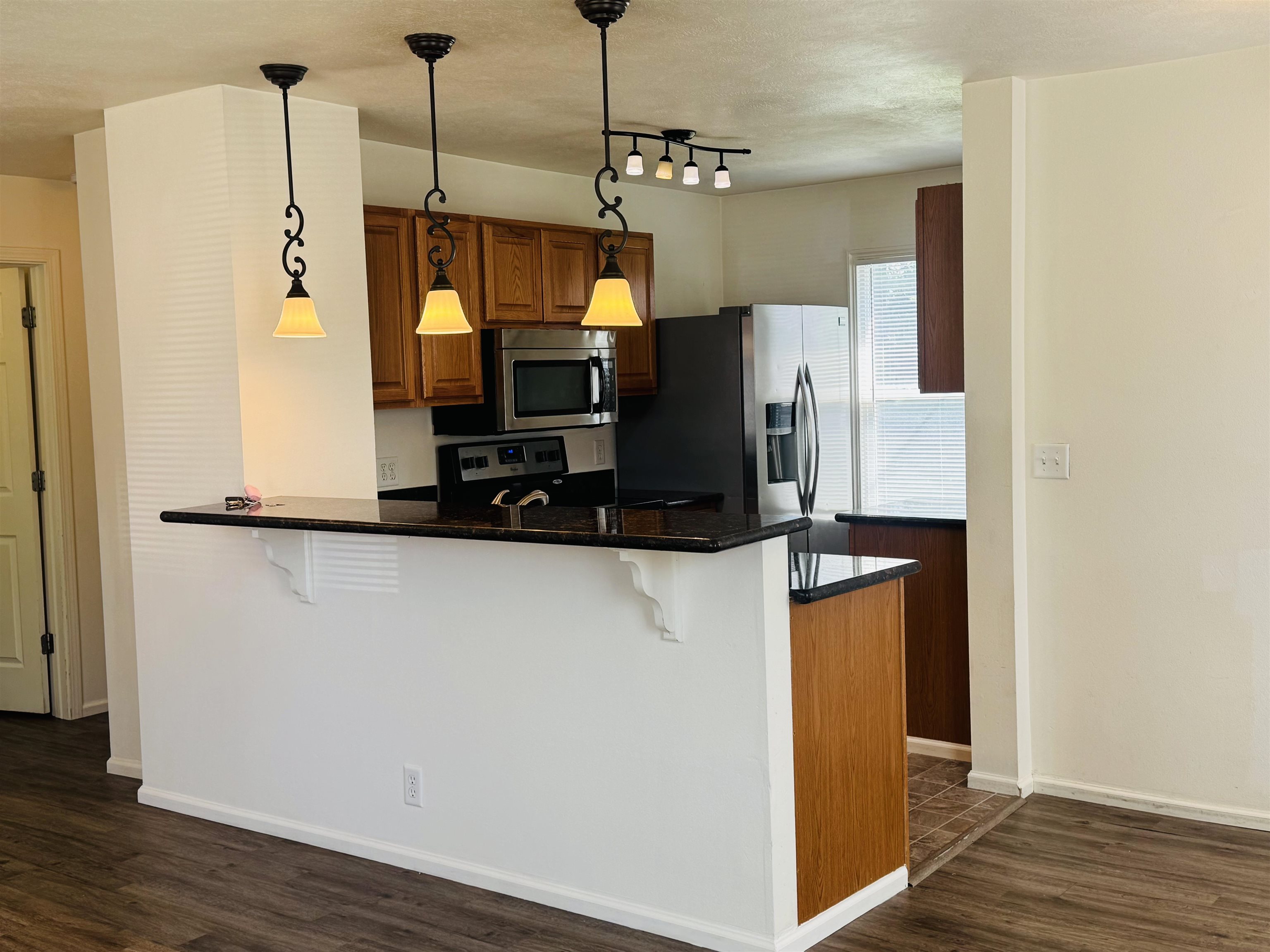 10102 N Whittier St - Photo 3