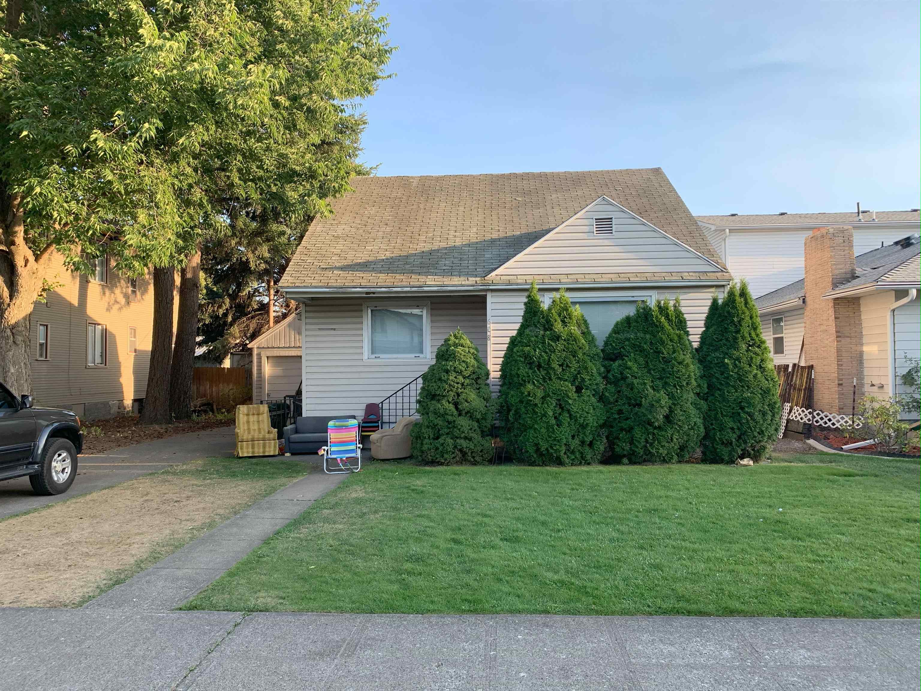 608 E Nora Ave - Photo 1