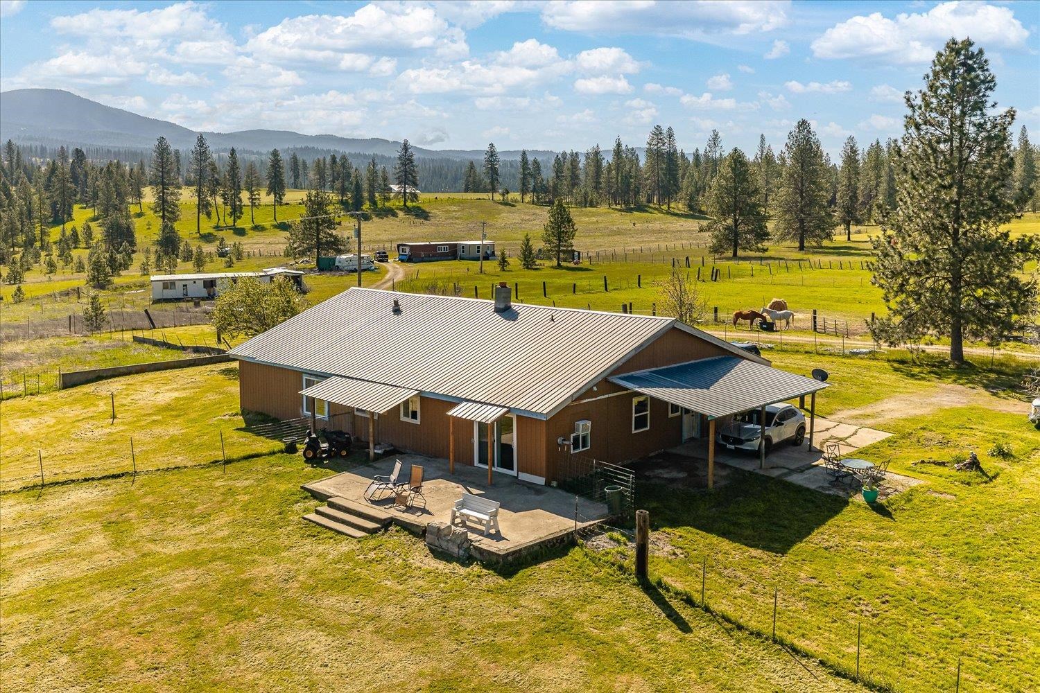 32604 N Elk Chattaroy Rd - Photo 1