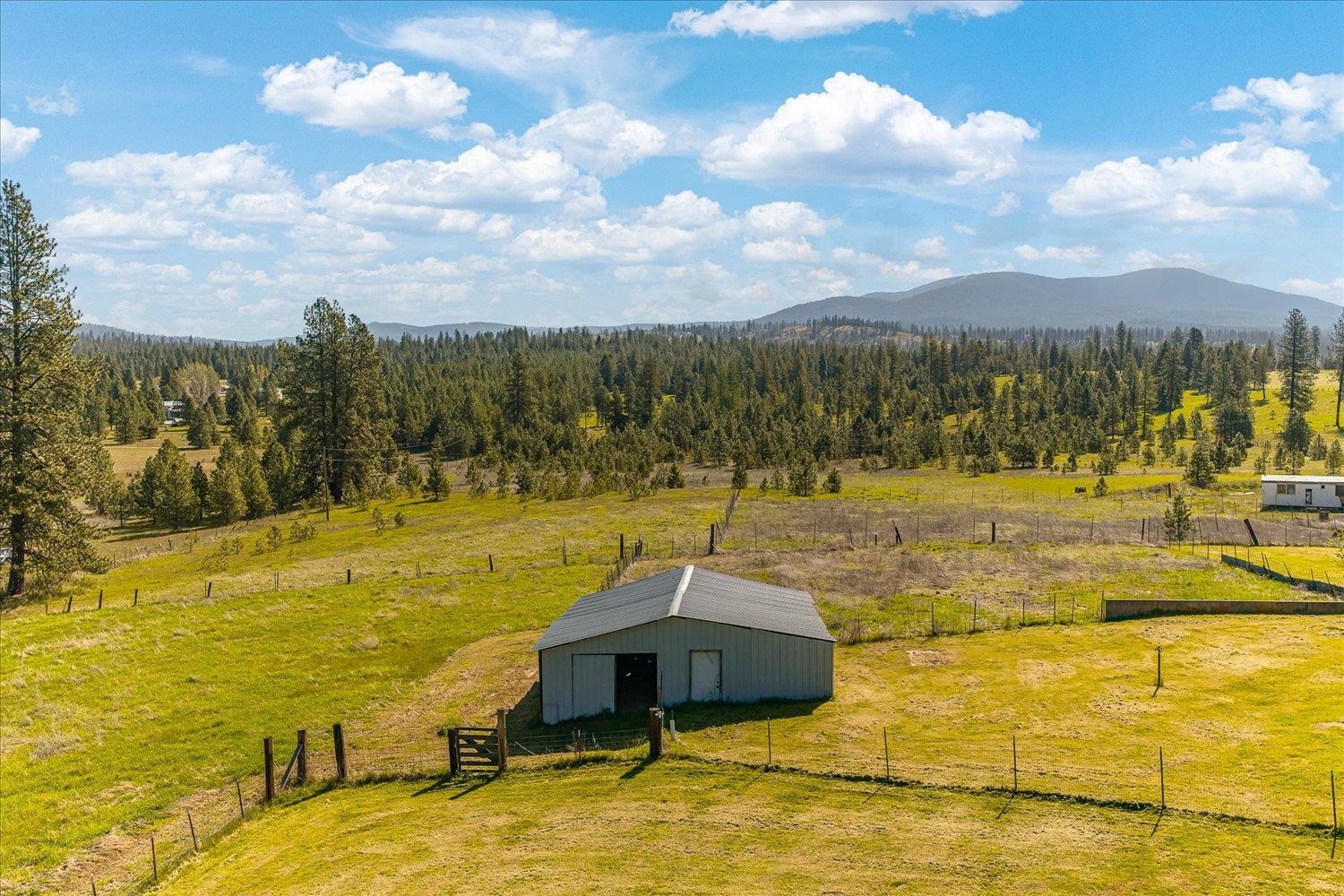 32604 N Elk Chattaroy Rd - Photo 37