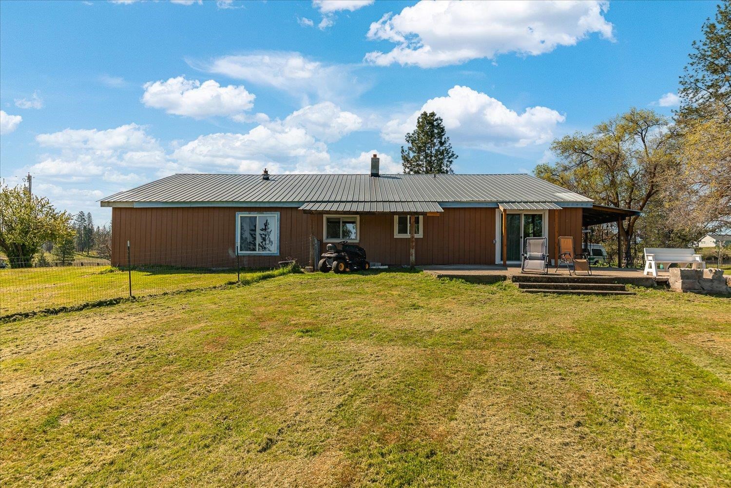 32604 N Elk Chattaroy Rd - Photo 6