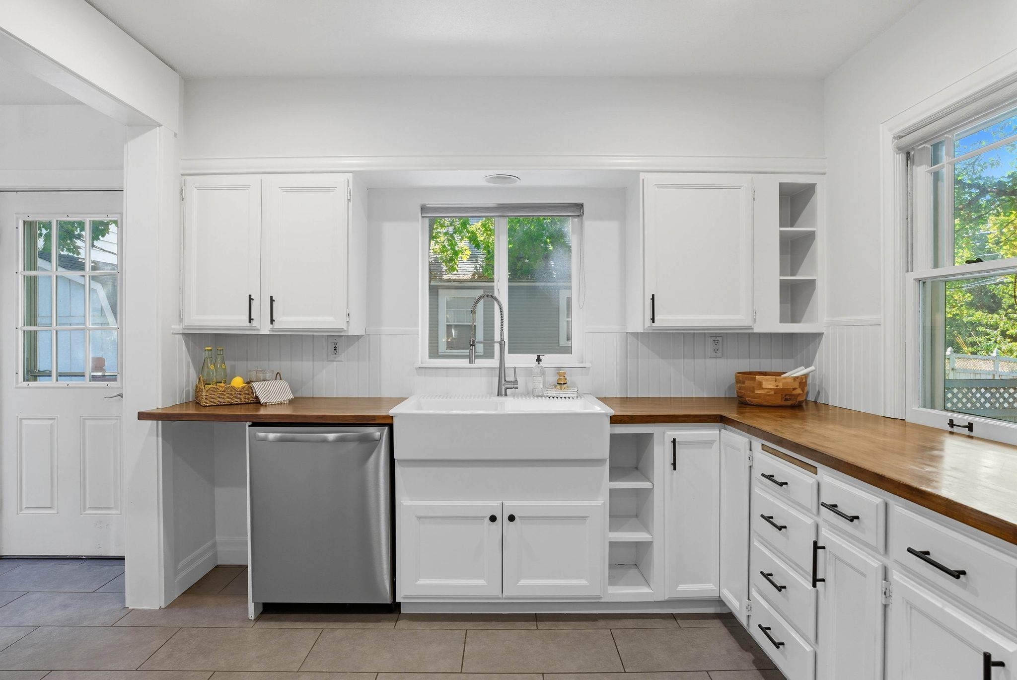 1617 S Bernard St - Photo 11