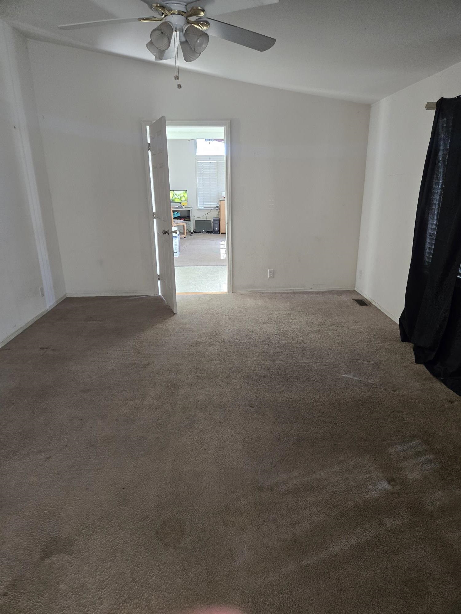 407 E H St - Photo 11