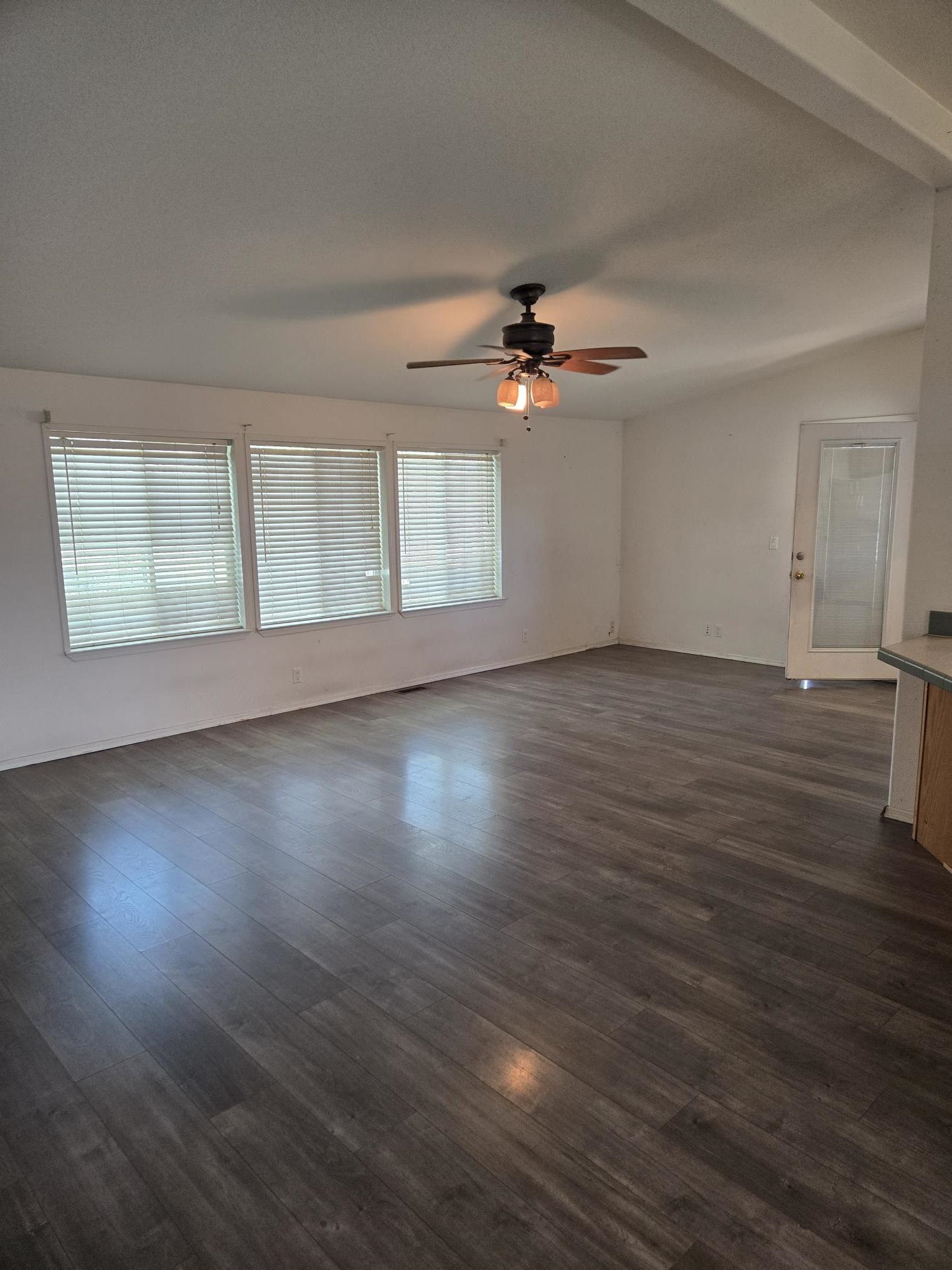 407 E H St - Photo 9