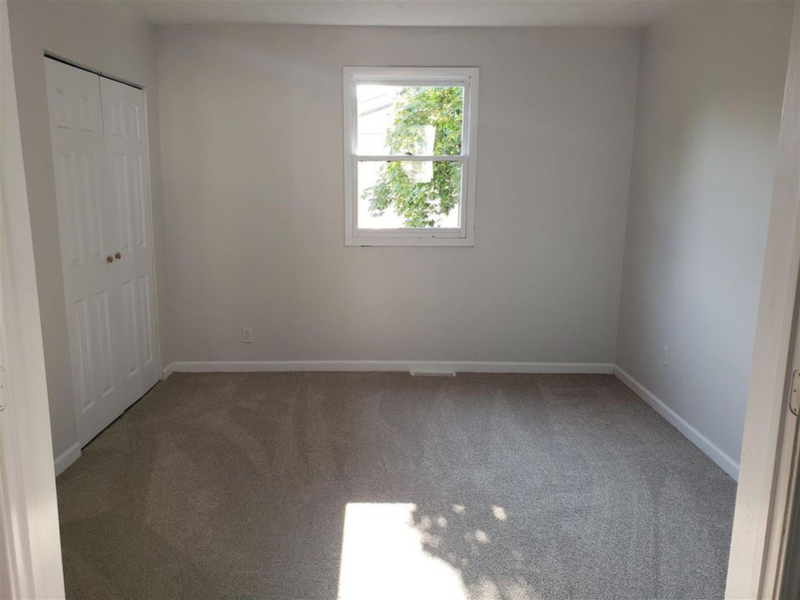 1217 E Indiana Ave - Photo 9