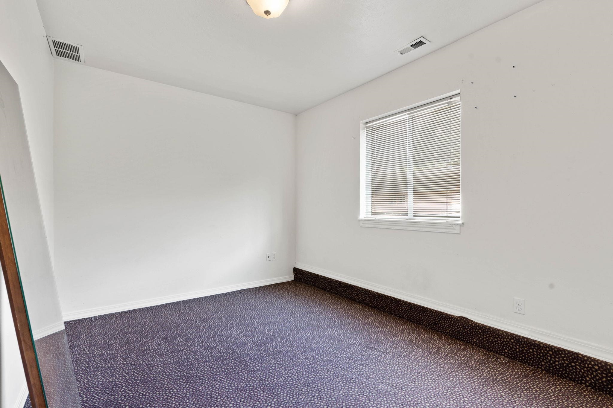 303 E Augusta Ave - Photo 21