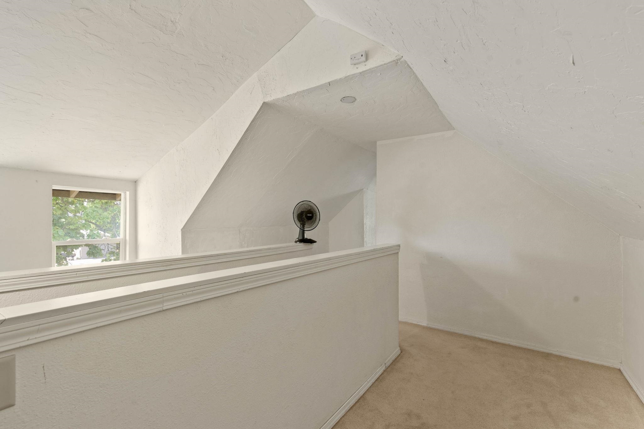 303 E Augusta Ave - Photo 27