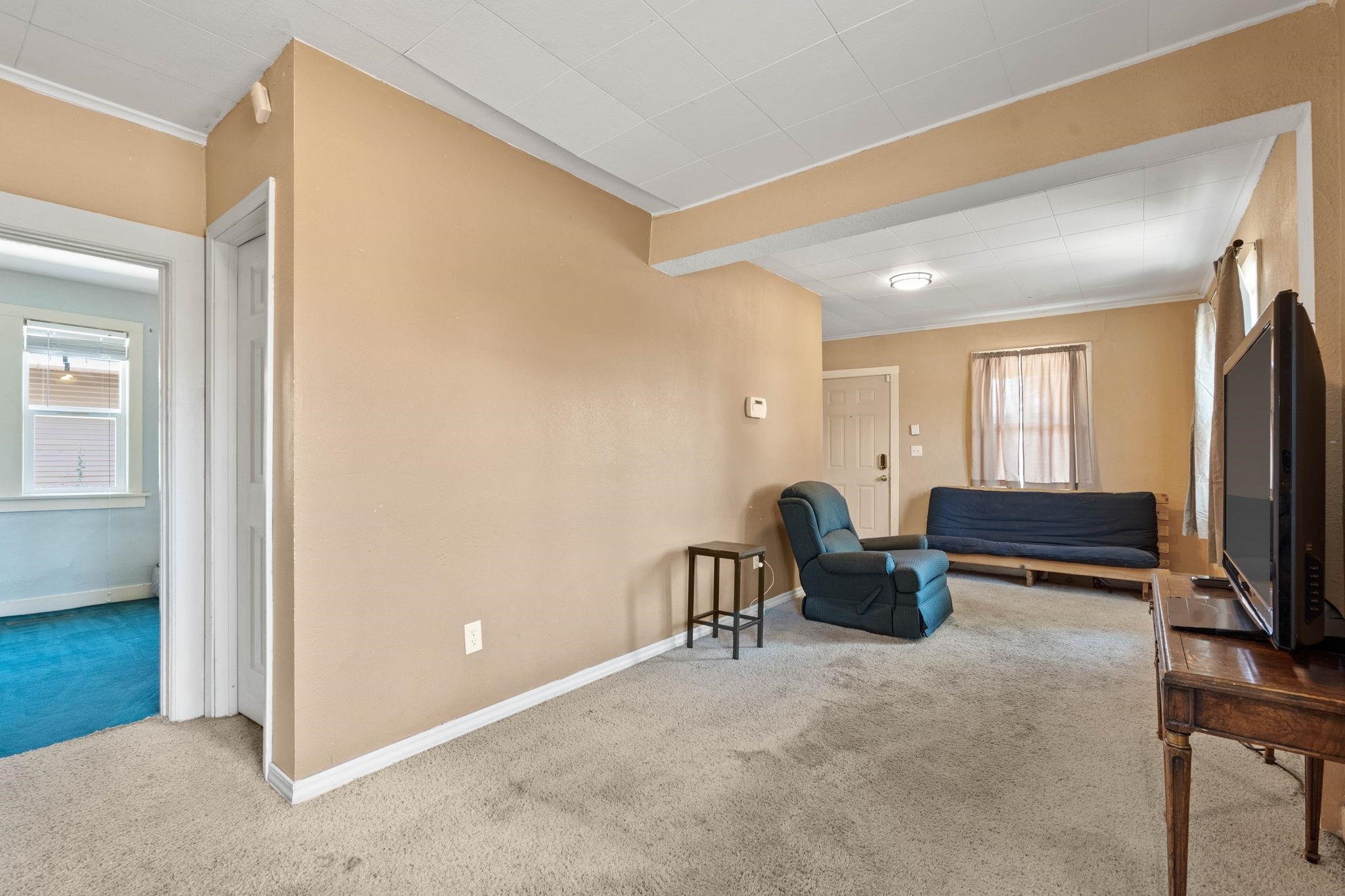 303 E Augusta Ave - Photo 31