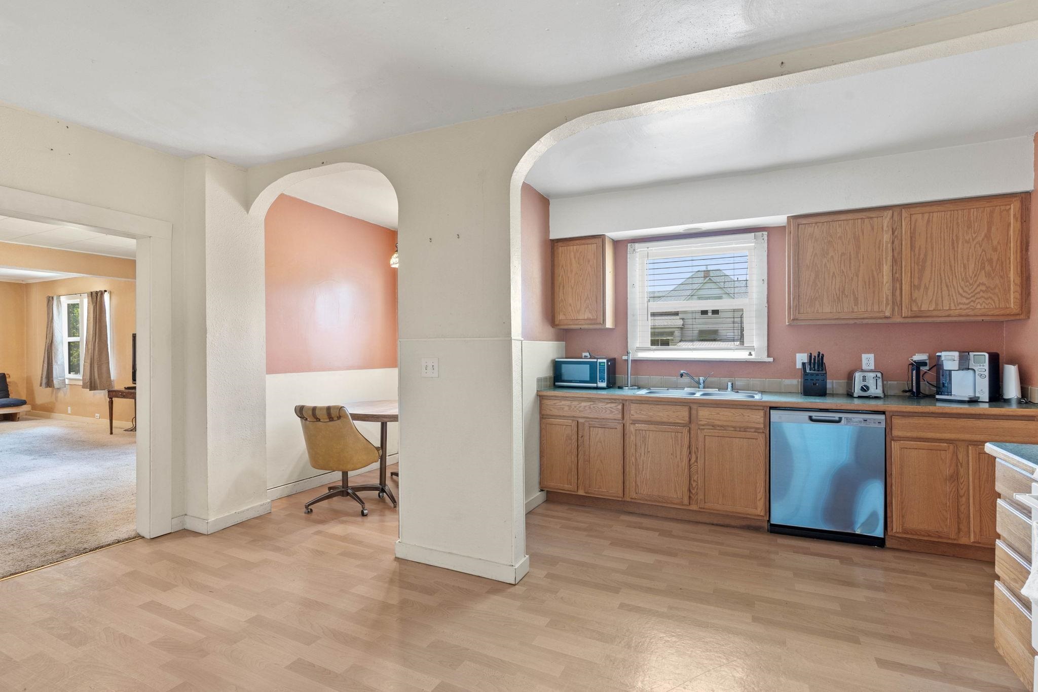 303 E Augusta Ave - Photo 33