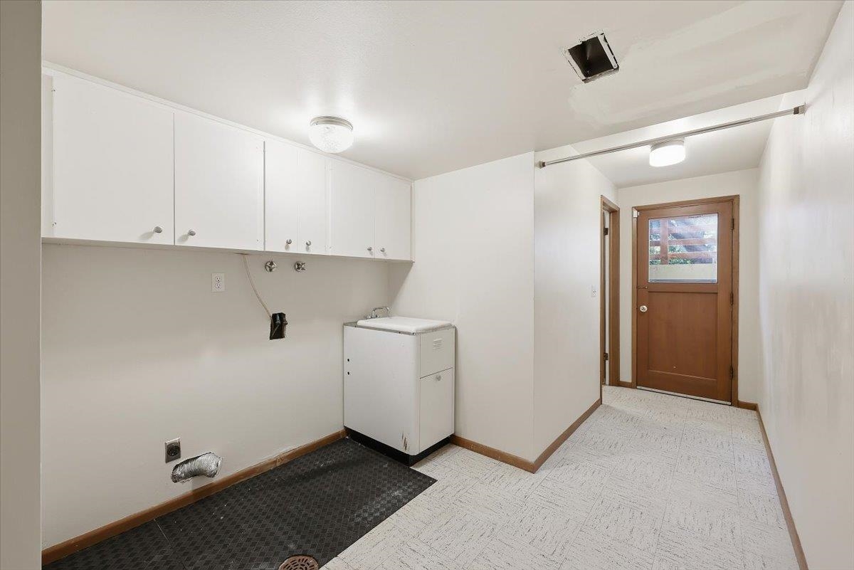 2620 E 40th Ave - Photo 21