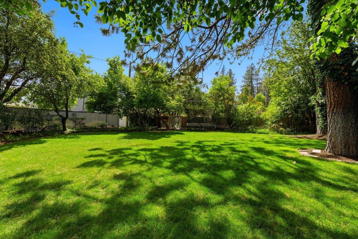 2620 E 40th Ave - Photo 29